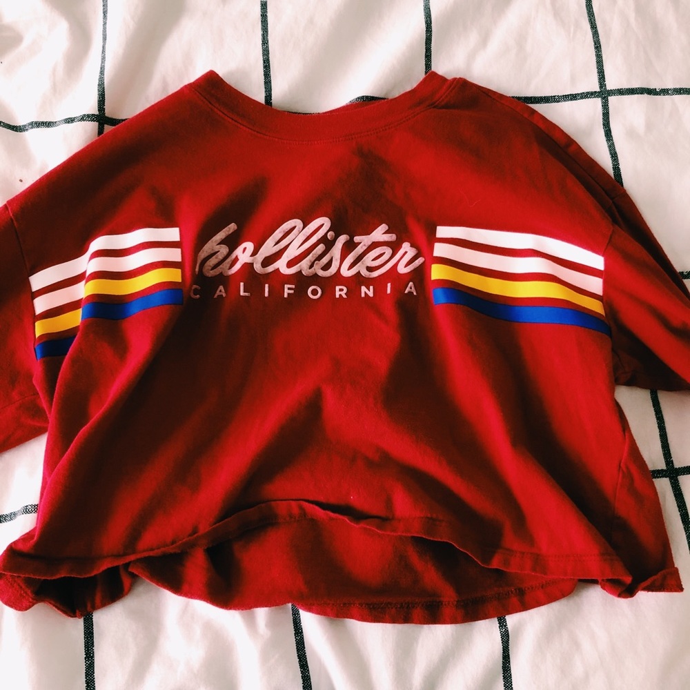 Red long sleeve crop top